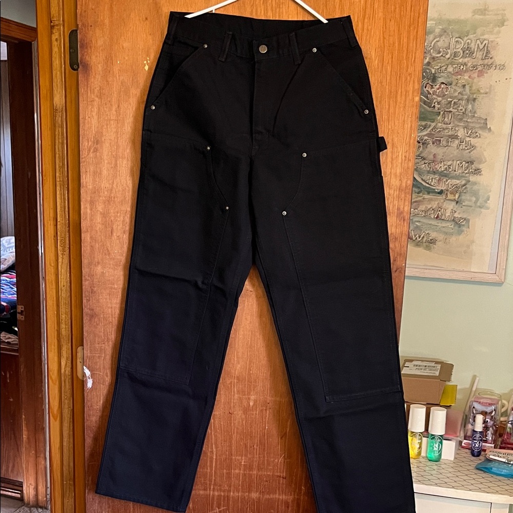 NWT Carhartt Men's Dark Cargo Pants NEVER WORN - Picture 2 of 3